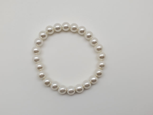 Medium Size Pearl Bracelet